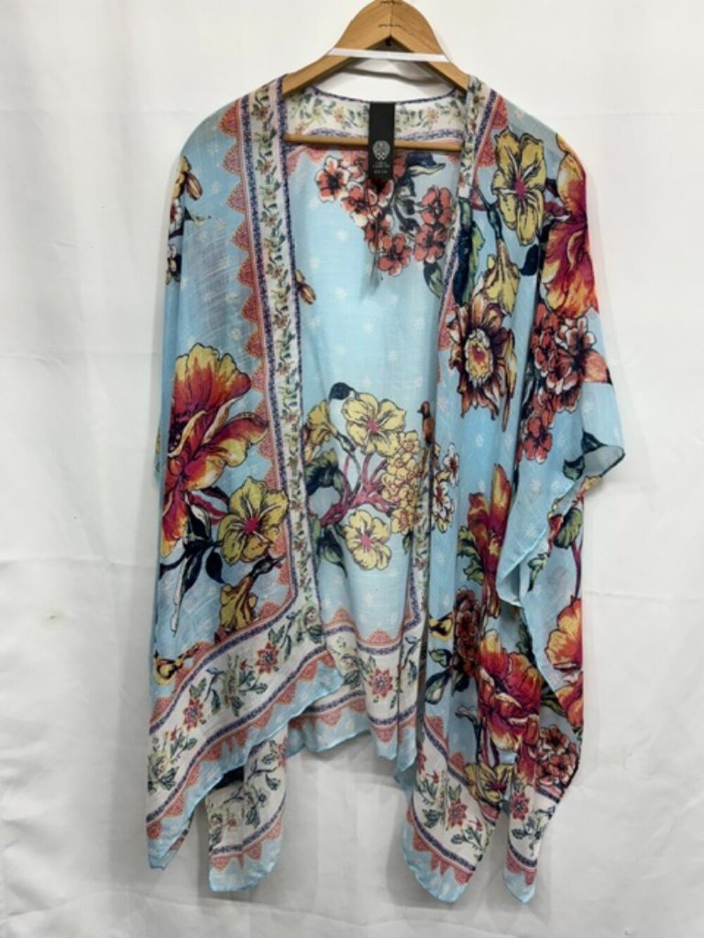 Vince Camuto Floral Ruana/Topper - Blue